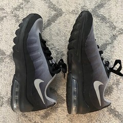 Nike Air Max Invigor Black/Grey CZ4193-001 Athletic Shoes Sz 4 Youth