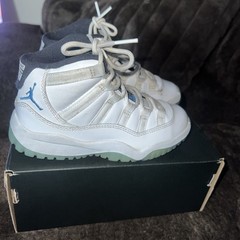 Jordan 11 Columbia Size 11c