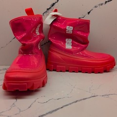 UGG KIDS CLASSIC BRELLAH MINI SUPER CORAL KIDS SIZE US 4 NEW