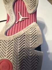 Jordan Air Jordan 14 Retro GS hyper pink size 4Y