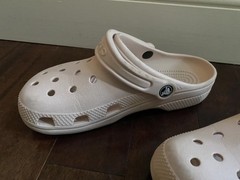 Crocs Classic Clogs Light Pink Color Kids Size J4 Pre-owned