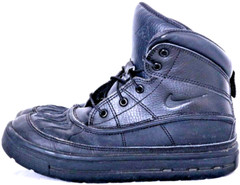 Nike 524873-001 Woodside II High Black Leather/Nylon Sneaker Boots Youth 2Y