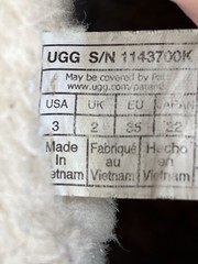 UGG Classic Mini Platform Boots Girls Youth Size 3 Chestnut