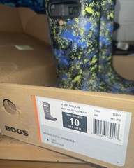 Bogs Rain Boots-Kids Size 10-Micro-cam style- Blue Multi Colr NWB Free Shipping!