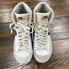 Nike Blazer Mid 77 White With Black High Top Sneakers Youth Size 5