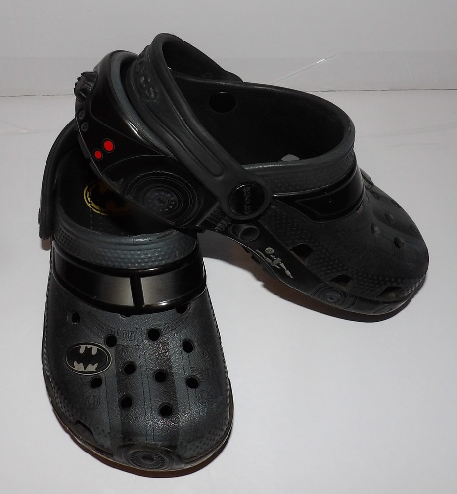 CROCS BATMAN BATMOBILE CLASSIC CLOGS, MULES (CHILD 8)