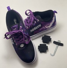 Heelys Youth Size 5 Women’s Size 6 Purple and Blue Galaxy Print Tie Dye