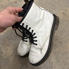 Dr Martens Kid’s Size 4 (Womens 5) 1460 J White Patent Leather Combat Boots,