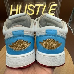 Jordan 1 Low SE University Blue Gradient (GS) Sz 6.5Y