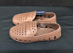 Floafers Prodigy Driver Waterproof Kids Foam Shoes US C11 Driftwood Brown & Gum