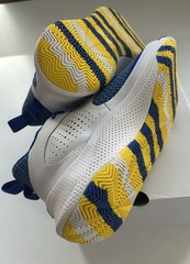 Under Armour GS CURRY 3Z 24 Boys Size 6.5Y Blue + White Basketball Sneakers New