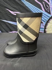 Burberry Kids Rain Boots Nova Check Black Rubber Size 23 EU Toddler
