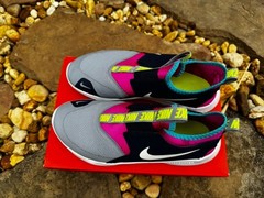 Youth Nike Sneaker AT4662-403 Flexrunner Size 6.5 Youth Pink/Blue/Gray