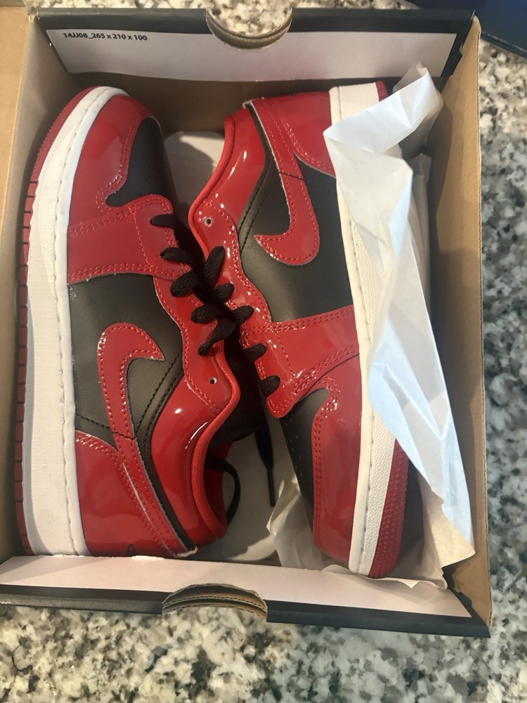 Big Kid’s Jordan 1 Low SE Black/Varsity Red-White (HV4396 006) Size 6Y