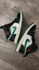Nike Air JORDAN 1 MID SUMMIT WHITE PINE GREEN Size 8C