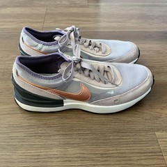 Nike Waffle One Summit White/MTLC Red Bronze GS Youth Size 6Y (DC0481 102)