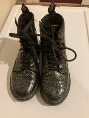 Doc Martens 1460 Junior black patent leather cosmic glitter boots size 2 Zip