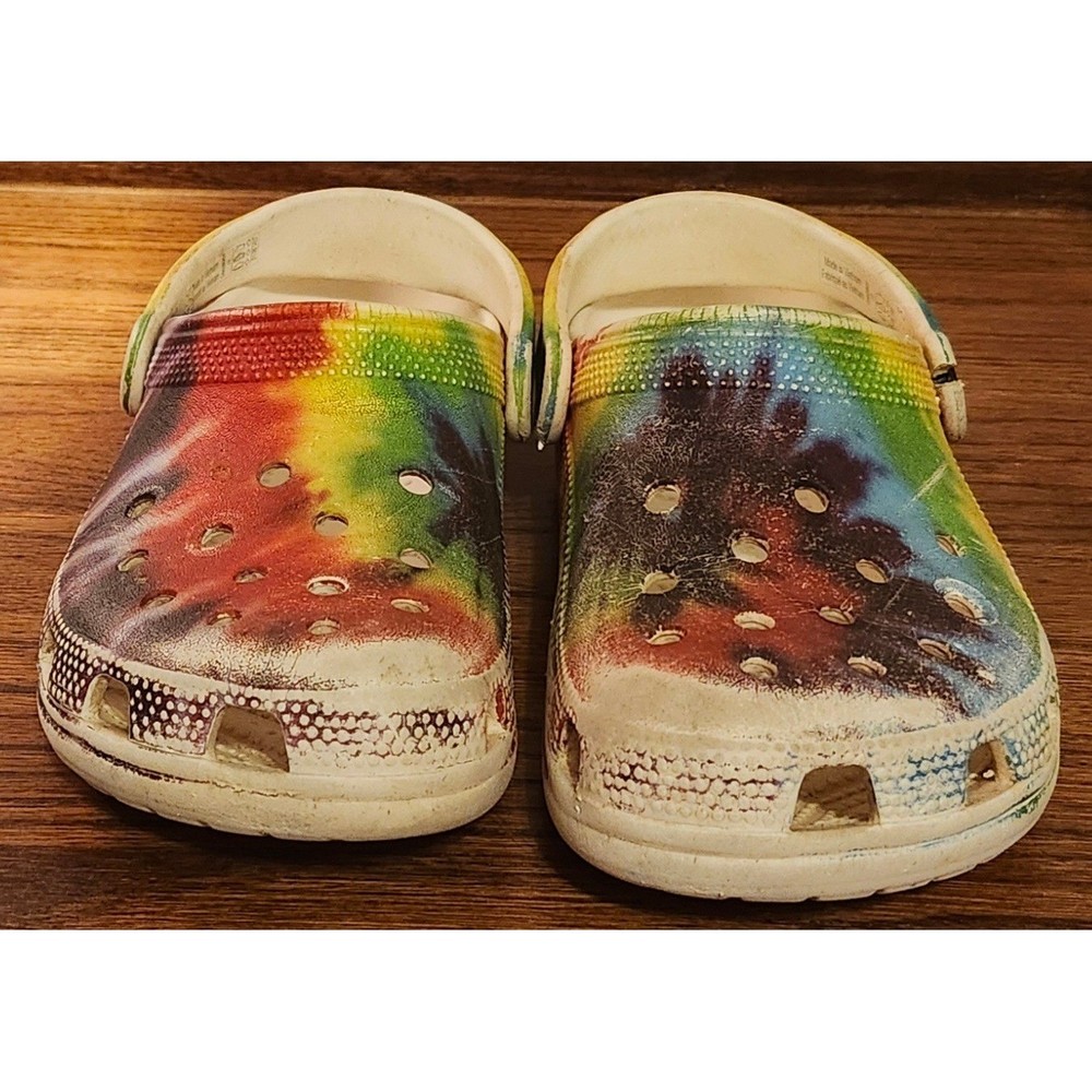 Crocs Classic Tie Dye Clogs Rainbow Multi Color Unisex Kids Juniors Size J3
