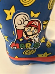 Nintendo Super Mario Character Printed Waterproof Easy-on Handle Rain Boots Sz8