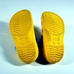Crocs Classic Clogs Mickey Mouse Yellow Blue Strap Kid’s 4 Slip On Shoes