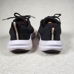 Under Armour Assert 10 Sneakers Running Size 4Y Black/White