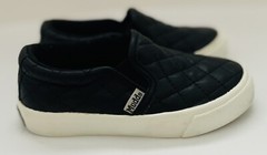 Mudd Kids Black Quilted Slip-On Sneakers Size 9 Casual Shoes
