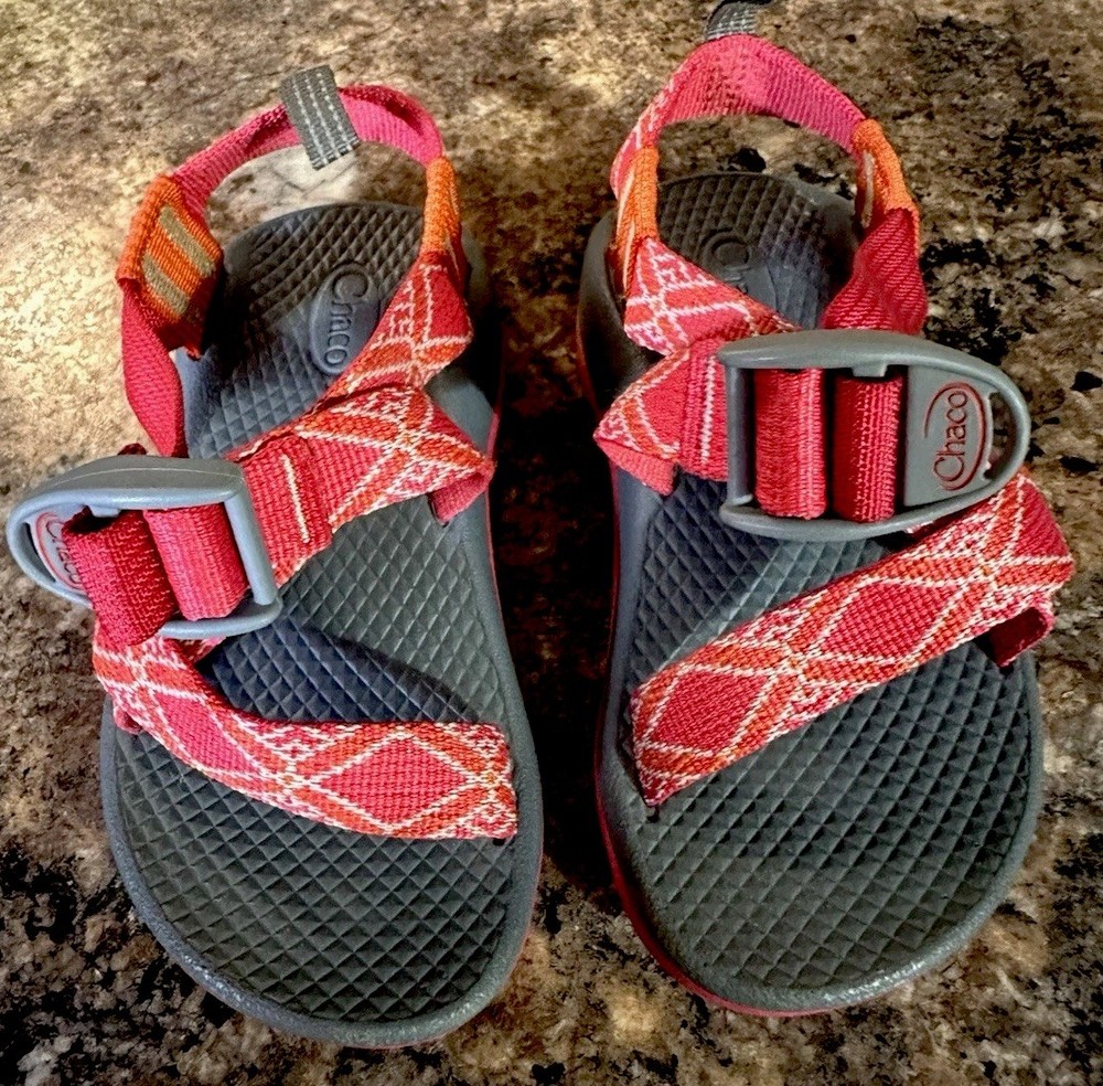 Chaco Z Cloud Youth Size 2 Sandals Strappy Shoes Water Hiking Open Toe Flats