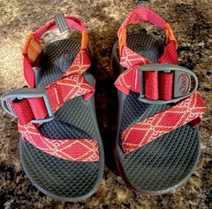 Chaco Z Cloud Youth Size 2 Sandals Strappy Shoes Water Hiking Open Toe Flats