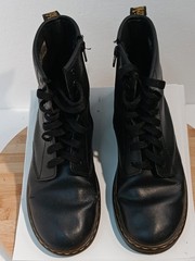 Dr Martens Air Wair Zavala Y Boots Size W6 M5 Black