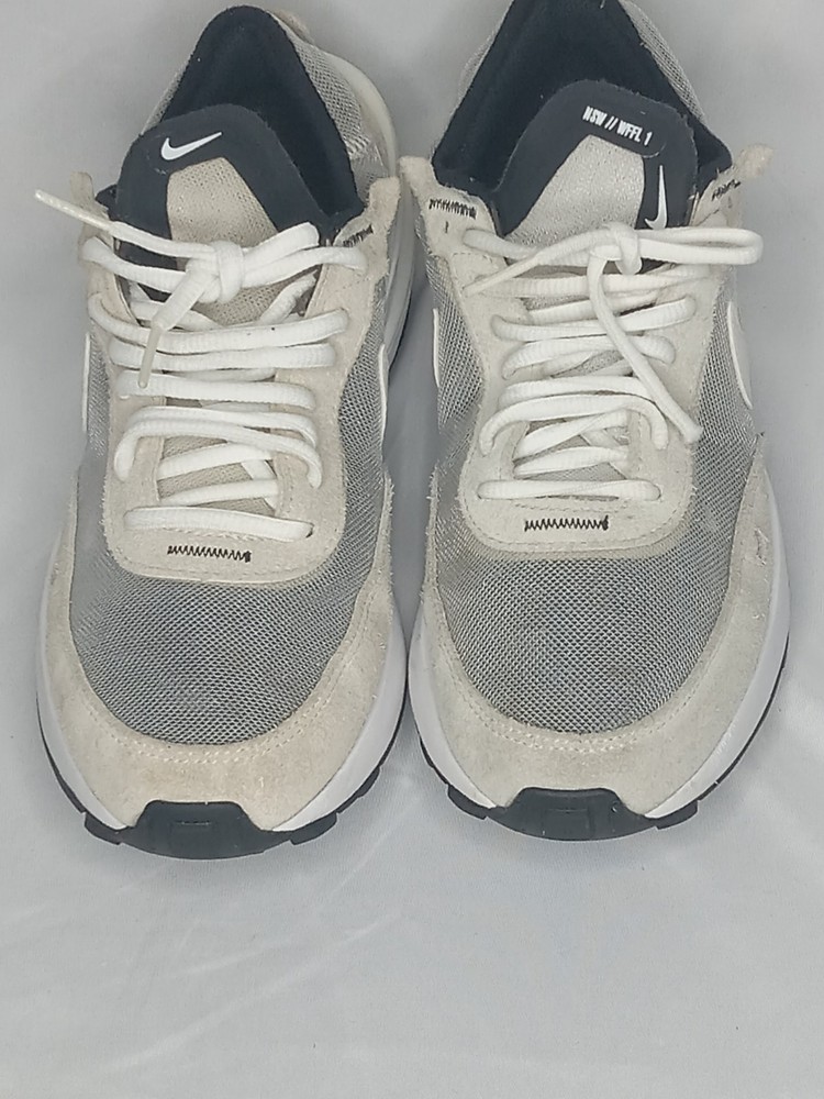 Nike Waffle One GSsummit White Size 6.5Y