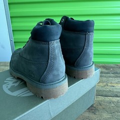 Timberland 6in Premium Boot Grey Boots Classic 2.5 Youth New In Box Primaloft