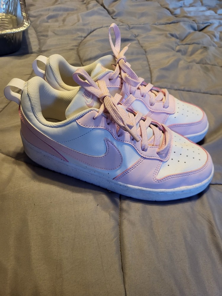 Nike Dunk Low Size 6 1/2 Youth