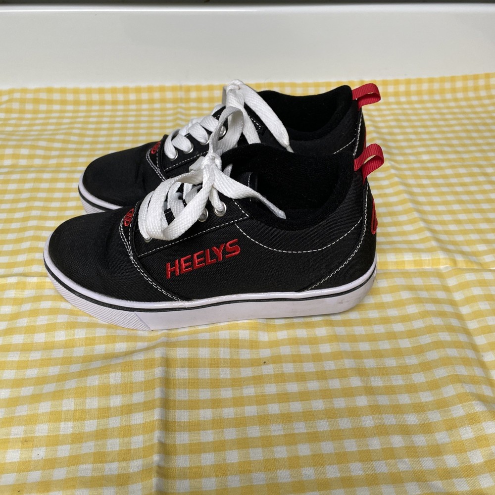 Heelys Pro 20 | 2 | Youth Black Red White Wheeled Lace Up Shoe HE100757 EUC!