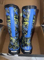 Bogs Rain Boots-Kids Size 10-Micro-cam style- Blue Multi Colr NWB Free Shipping!