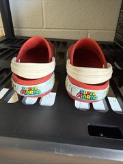 Super Mario Bros Crocs Junior Size 9 Kids Limited Edition Red Star Coins Slip On