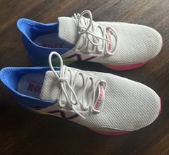 New Balance Low Top Mesh Lace-Up Athletic Sneakers Gray Blue Pink GEROVJLB