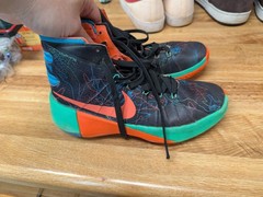 Size 7 (GS) – Nike Kyrie Flytrap 6 SE Mid Black Multicolor