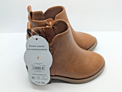 Children’s boots, classic boots, non-marking sole, reliable boots.