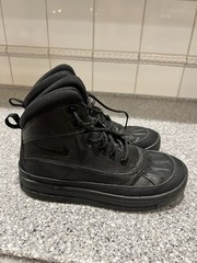 Big Kid’s Nike Woodside 2 High Black On Black ACG Size 7y 524872 403 Snow/Rain