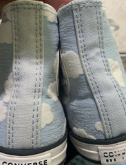 Converse Chuck Taylor All Star High Top Youth Size 2 Sneakers Blue Cloud Print