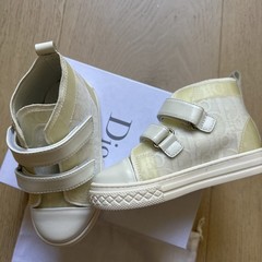 100 % Authentic DIOR Shoes for kids UNISEX. Size EU 23 / US 7 White / Multicolor