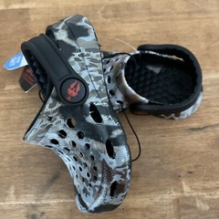 Joybees Kids Size C6/7- Durable & Comfy Sandal – Black/Camo With Popinz