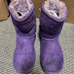 UGG Australia 5251Y Classic ll Short Boot Purple Size YOUTH SIZE 5