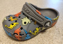 One(1) LEFT SIDE Single Toddler Kids Crocs Grey Dinosaur Size 7