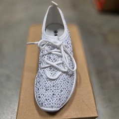 Link by Forever Link Kids White Rhinestone Mesh Sneakers Size 2