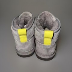 UGG Neumel II Graphic Slip On Boot Big Kid Size 3 Gray