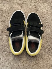 Vans Old Skool Charlie Brown Peanuts Kids Boys Yellow Black Sneakers Size 2