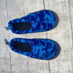 LL BEAN Kids Leather Bottom Fleece Slippers Kids 10-11 Blue Camo