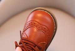 Children’s Leisure Beanstalk Student Sports Board Comfortable Leather Shoes