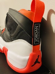 Size 7 (GS) – Jordan Jumpman Two Trey Mid Black Infrared – NWOB